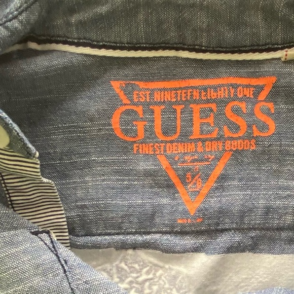 GUESS JEANS Long Sleeve Roll Tab Button Front Blue Cotton Chambray Shirt Sz 5/6 - Picture 5 of 5